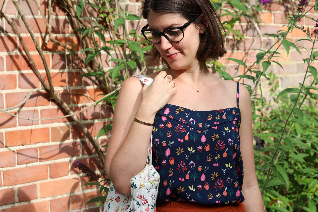 Viscose One Apple a Day - Lise Tailor
