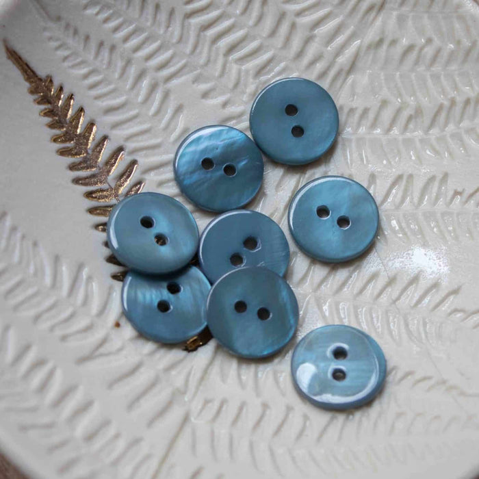 Lise Tailor - Flat mother-of-pearl buttons with 2 holes