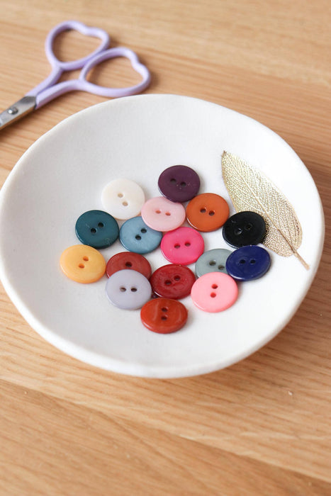 Lise Tailor - Flat mother-of-pearl buttons with 2 holes
