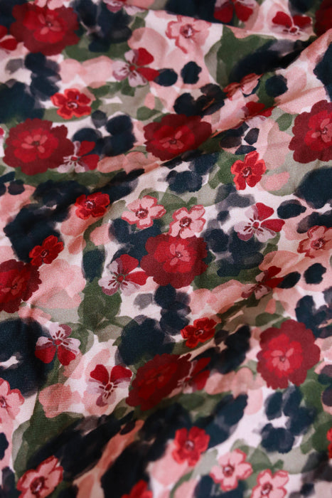 EcoVero™ Viscose Twill Flower Drips Lise Tailor fabric