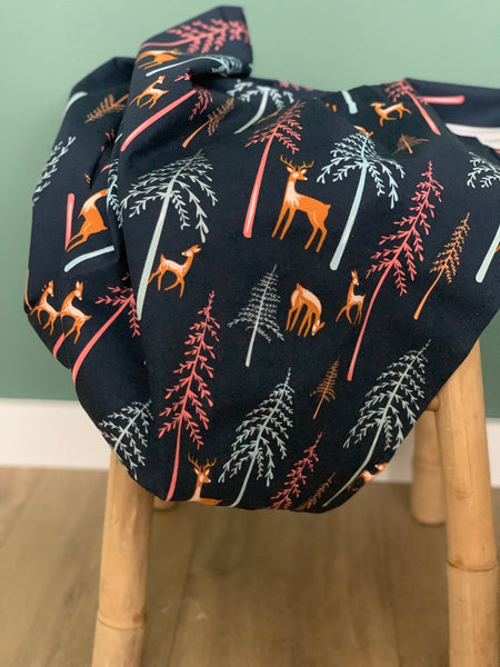 Katoen poplin stof in design fusion little forester van Art Gallery Fabrics