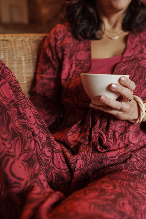 Naaipatroon Liv blouse van Lise Tailor met koffie