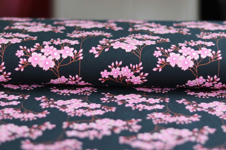 Coupon +/- 90 cm - GOTS Katoen Jersey Zwart/Roze - Sakura Hana - Albstoffe