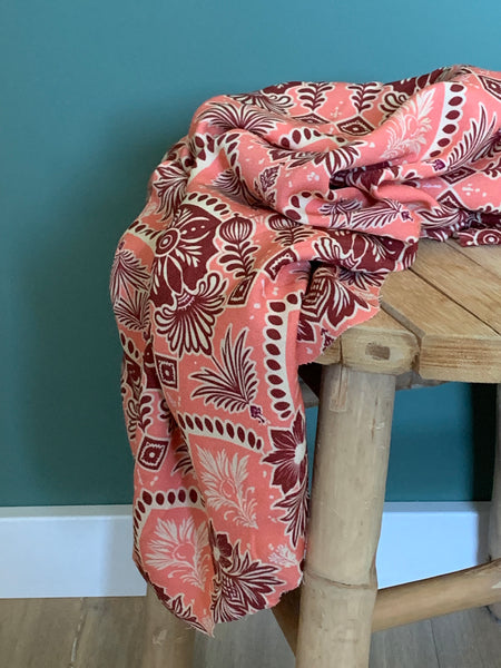 Viscose summer on stool